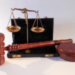 W czym może nam pomóc radca prawny? W których rozprawach i w jakich dziedzinach prawa pomoże nam radca prawny?